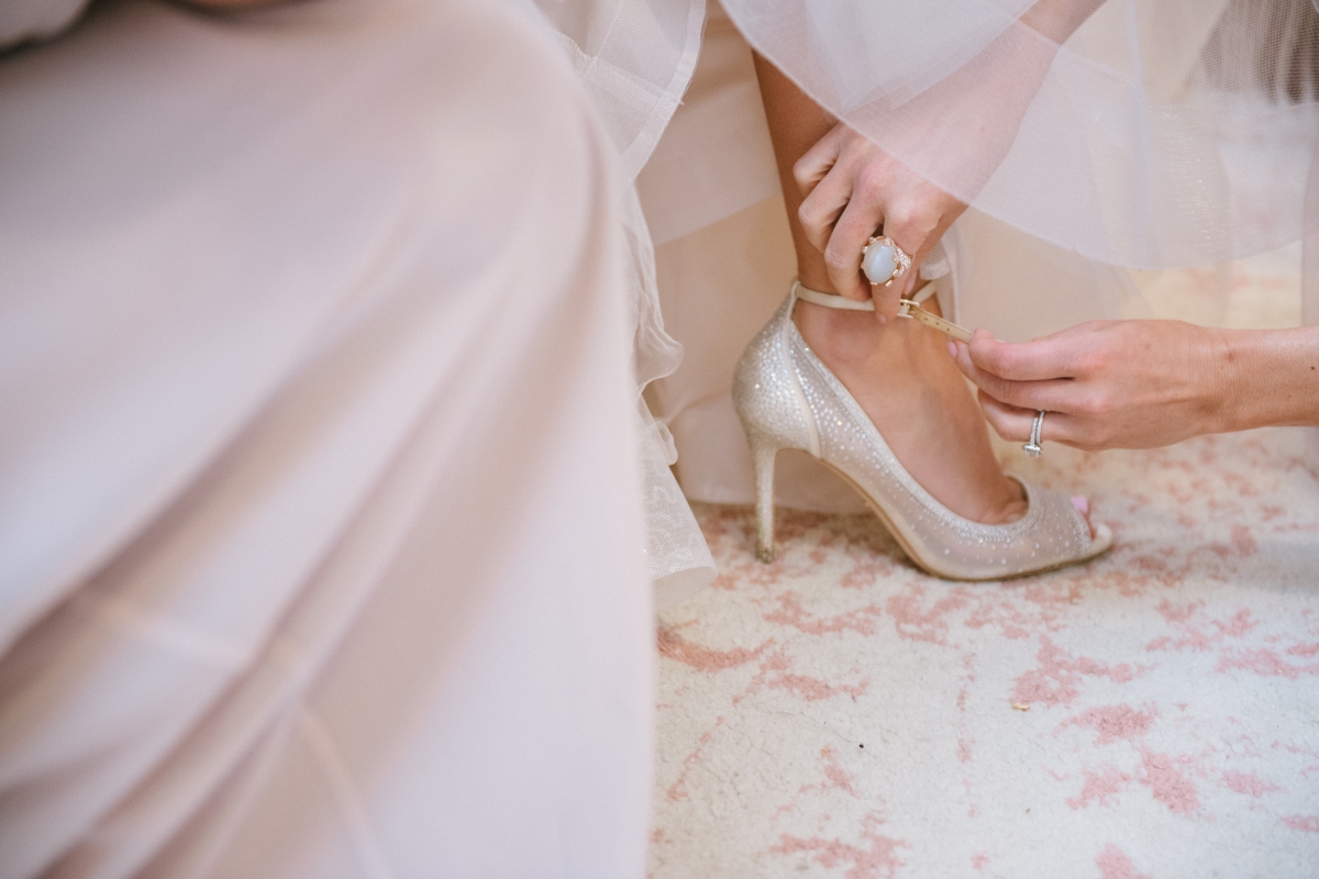 the mansion at oyster bay wedding woodbury nj ny new york wedding photography shoes getting ready