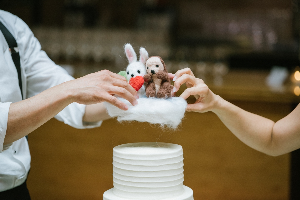 bunny otter cake topper cute animals Bronx Zoo Wedding Animal Lovers Keystone Endangered Species Environmentalists No Waste Wedding
