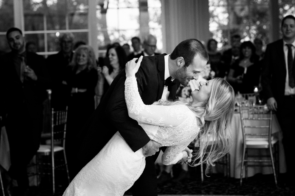 black and white dip kiss first dance Ashford Estate Fall Wedding faye and renee florals flowers fountain elegant classic clean and modern estate mansion