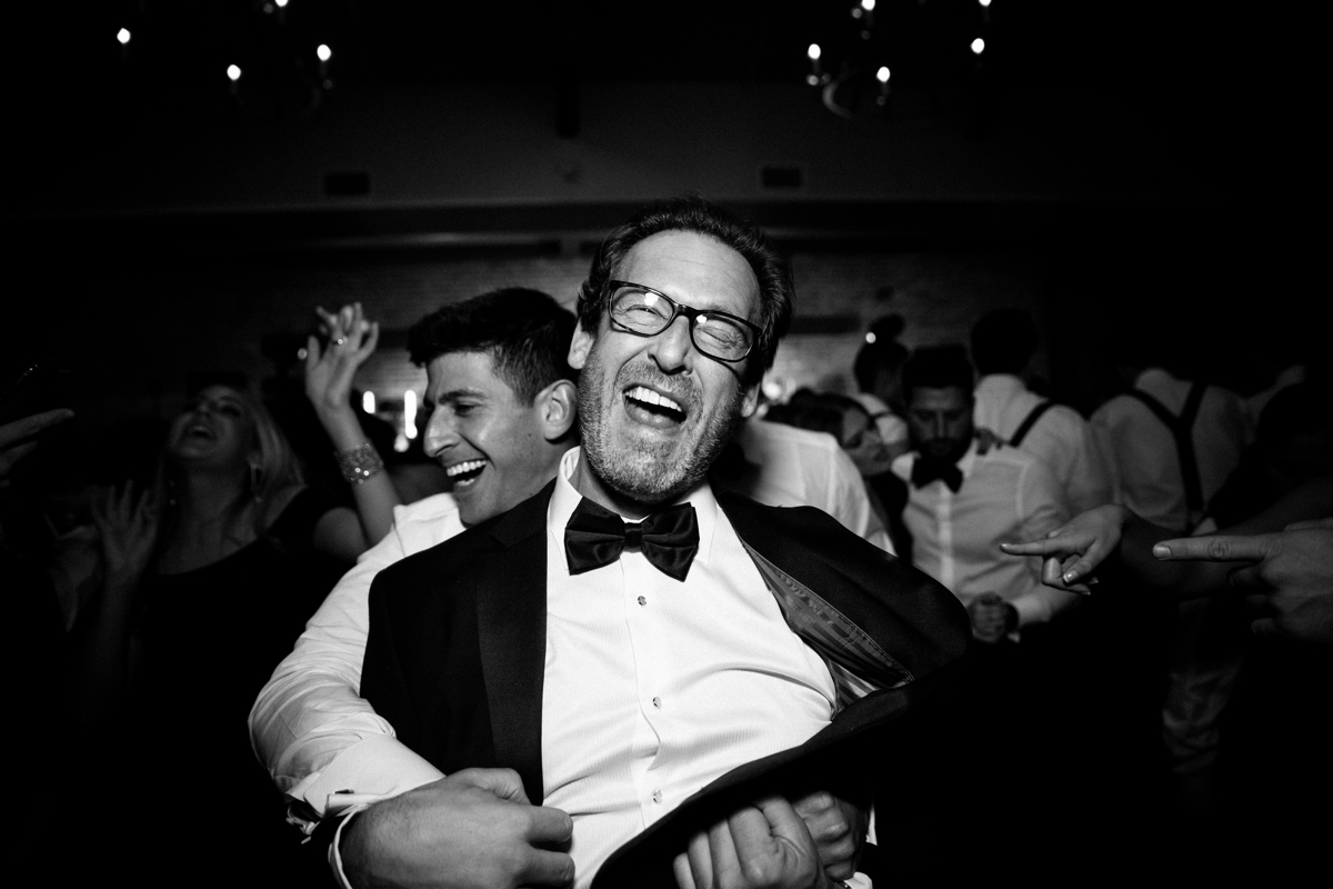 happy candid black and white dance floor Natirar 90 acres Mansion wedding peapack NJ new jersey lush greenery 