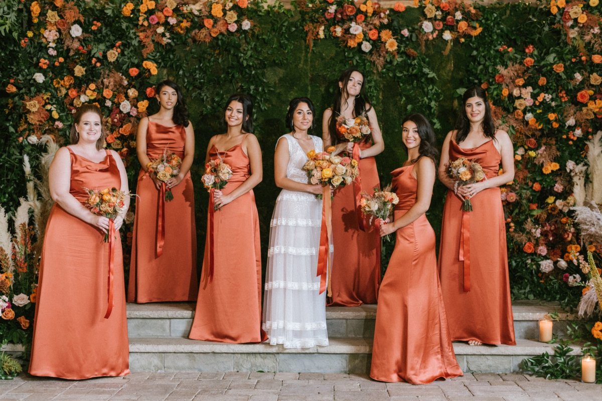 The-Stone-House-Bride-with-her-Bridesmaids