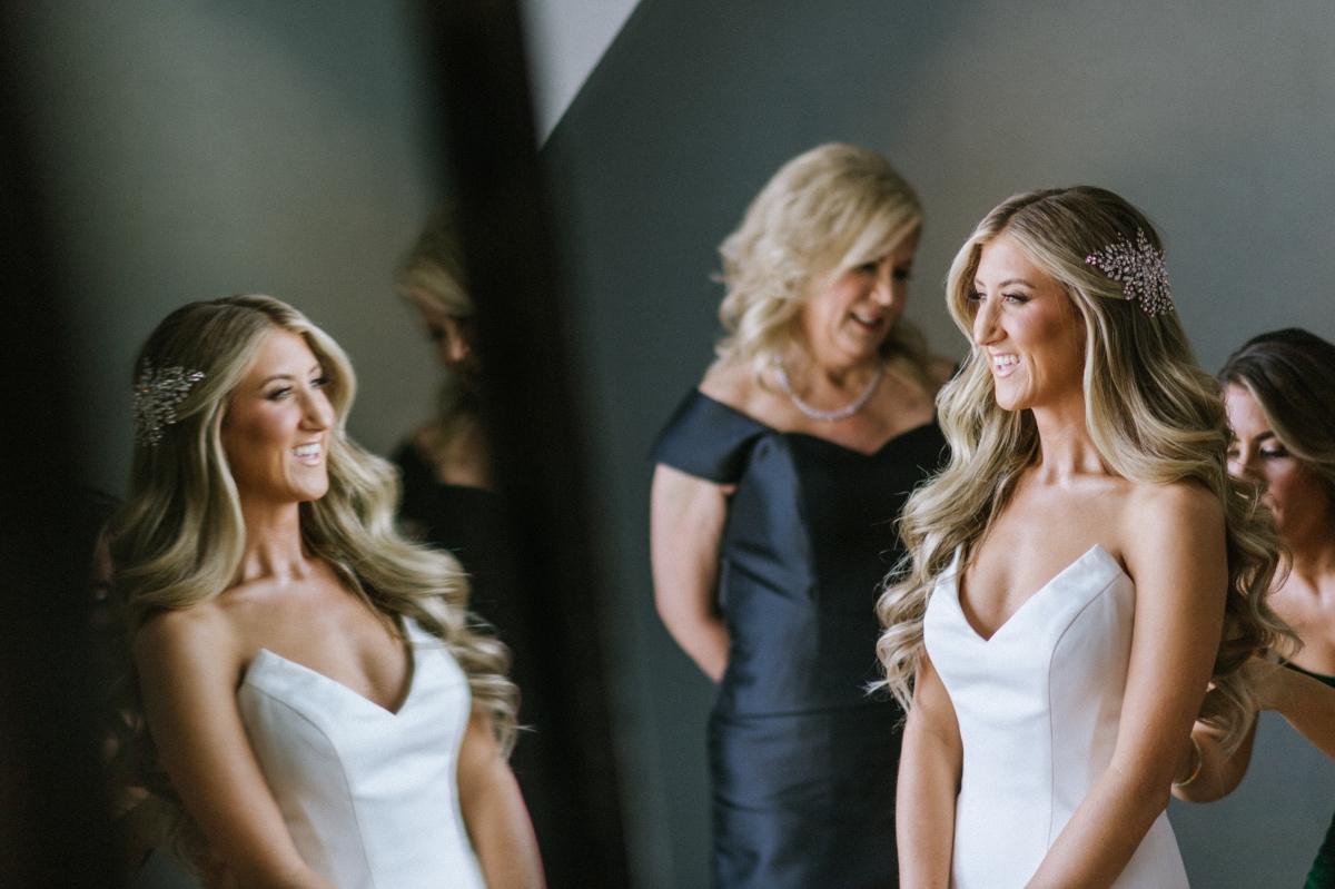 Pleasantdale-Chateau-wedding-photos-Bride-with-her-Mother