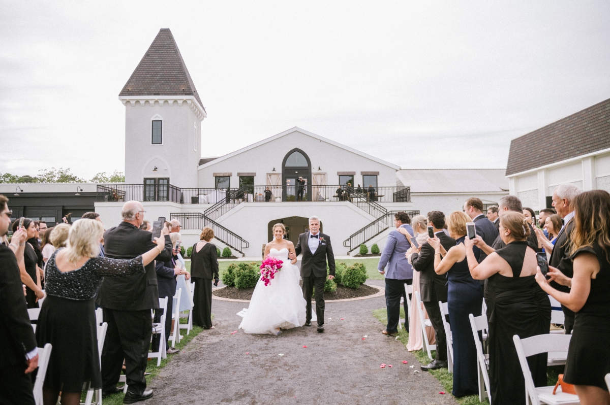 Renault-Winery-wedding-ceremony
