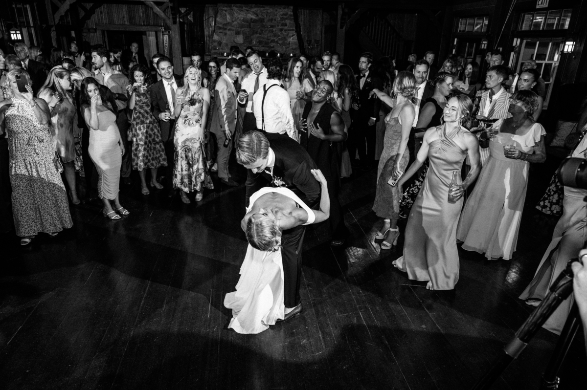 Summerfield-Farms-wedding-first-dance-photos