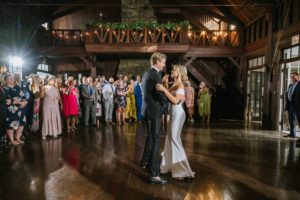 Summerfield-Farms-wedding-first-dance
